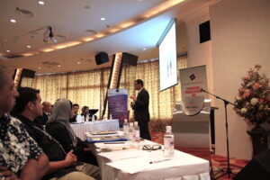 Tom at motivation keynote in malaysia 2